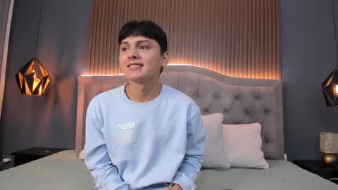 Snapshot of maxii18_ chatting on 10-09-25, 08:07 -- -- online show from 10-09-25, 08:07