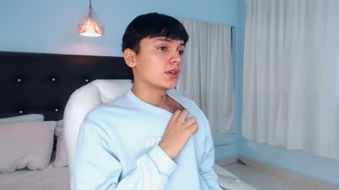 Snapshot of maxii18_ chatting on 10-15-25, 12:27 -- -- online show from 10-15-25, 12:27