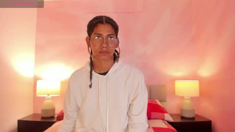 maxim online show from 11-17-25, 03:12