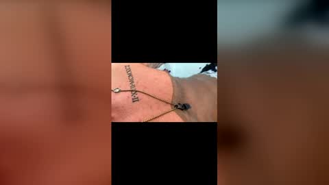 Snapshot of maximo1991 chatting on 01-18-26, 01:15 maximo1991 online show from 01-18-26, 01:15