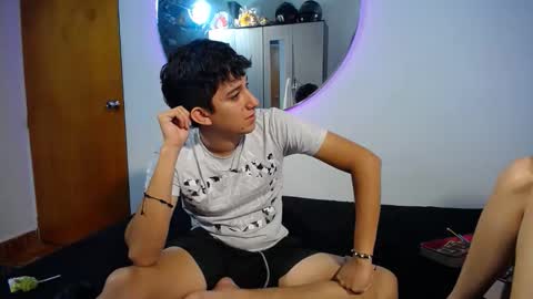 -- maximo and isa -- online show from 09-13-25, 03:50