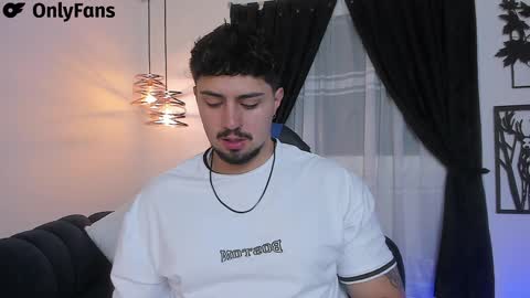 Snapshot of maximo_rodriguez chatting on 01-17-25, 06:57 Maximo online show from 01-17-25, 06:57