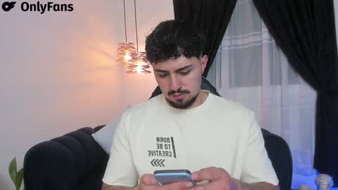 Snapshot of maximo_rodriguez chatting on 02-02-25, 03:54 Maximo online show from 02-02-25, 03:54