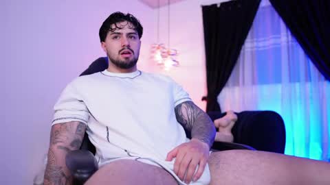 Maximo online show from 04-21-26, 02:15