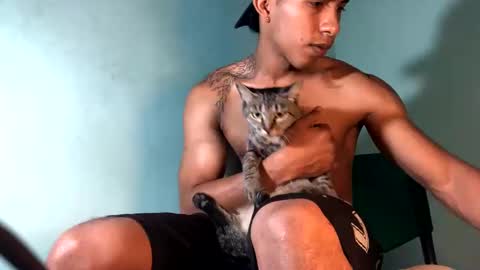 Maximo Aron Vega online show from 01-24-25, 06:03