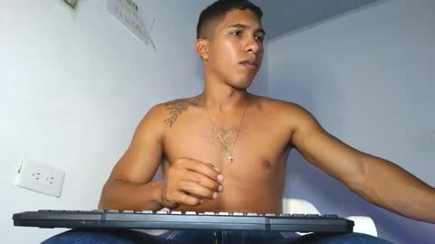 Maximo Aron Vega online show from 02-12-26, 01:22