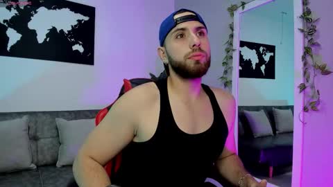 Snapshot of maximo_wolf1 chatting on 12-02-25, 07:09 Maximo Wolf online show from 12-02-25, 07:09