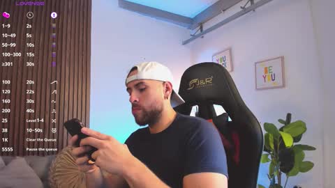 Maximo Wolf online show from 02-21-26, 07:59