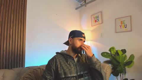 Maximo Wolf online show from 02-22-26, 10:19