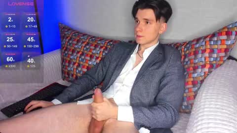 Snapshot of maximum_hot chatting on 03-06-25, 04:07 Max online show from 03-06-25, 04:07