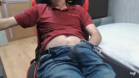 Snapshot of maximus3334 chatting on 09-22-25, 12:07 maximus3334 online show from 09-22-25, 12:07