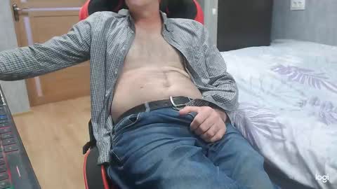 Snapshot of maximus3334 chatting on 10-03-25, 10:56 maximus3334 online show from 10-03-25, 10:56