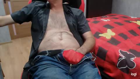 Snapshot of maximus3334 chatting on 10-17-25, 09:45 maximus3334 online show from 10-17-25, 09:45