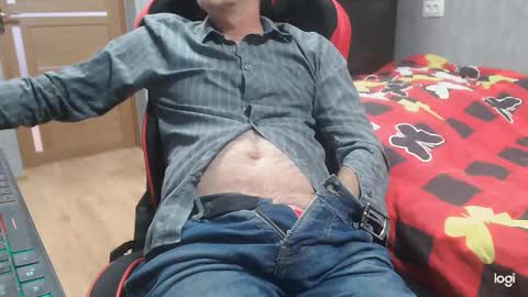 Snapshot of maximus3334 chatting on 10-23-25, 10:36 maximus3334 online show from 10-23-25, 10:36