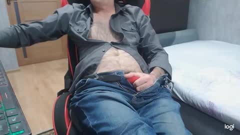 Snapshot of maximus3334 chatting on 11-19-25, 02:28 maximus3334 online show from 11-19-25, 02:28