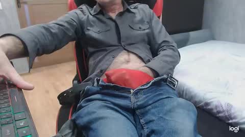 Snapshot of maximus3334 chatting on 11-26-25, 11:22 maximus3334 online show from 11-26-25, 11:22