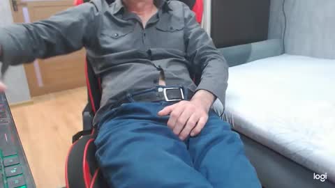 maximus3334 online show from 03-27-26, 12:16