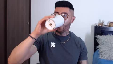 Independent Model online show from 12-30-24, 07:15