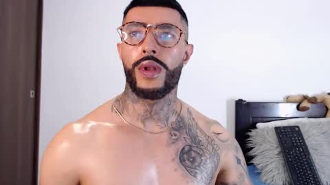 Independent Model online show from 02-17-25, 01:15