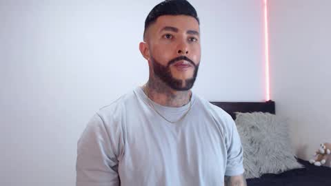 Independent Model online show from 10-04-25, 05:16