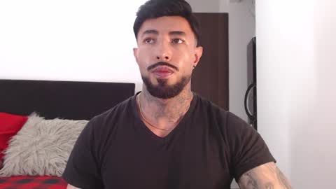 Snapshot of maximus_golden chatting on 06-29-26, 02:18 Independent Model online show from 06-29-26, 02:18