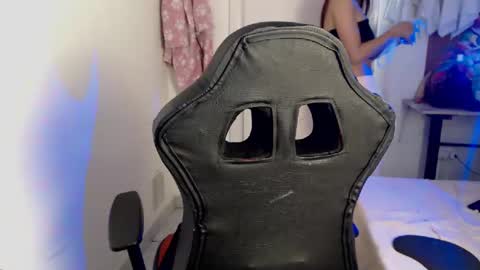 maxinesex_ online show from 10-29-25, 01:57