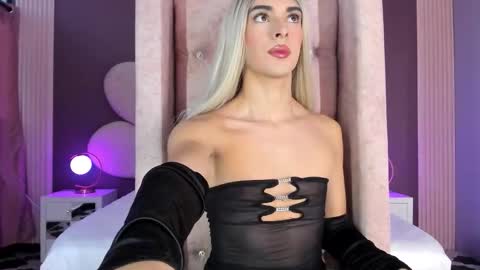 Maxi Rogers online show from 03-20-26, 11:26