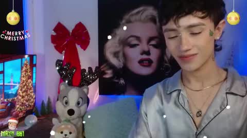 Snapshot of maxiy_001 chatting on 12-04-24, 10:46 Max online show from 12-04-24, 10:46