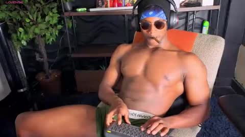 Maxmuscle10 online show from 02-09-26, 03:27