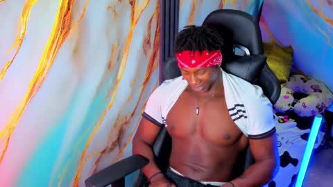 Maxmuscle10 online show from 03-06-26, 07:21