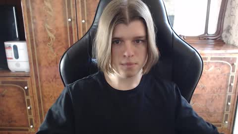 Max online show from 02-23-25, 10:06