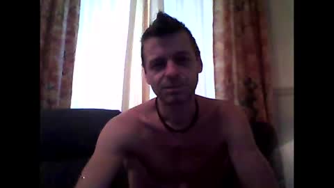 Snapshot of maxthewolf chatting on 10-11-25, 12:47 MaxTheWolf online show from 10-11-25, 12:47