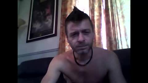 Snapshot of maxthewolf chatting on 10-18-25, 02:51 MaxTheWolf online show from 10-18-25, 02:51