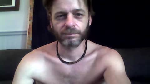 Snapshot of maxthewolf chatting on 06-27-26, 12:33 MaxTheWolf online show from 06-27-26, 12:33