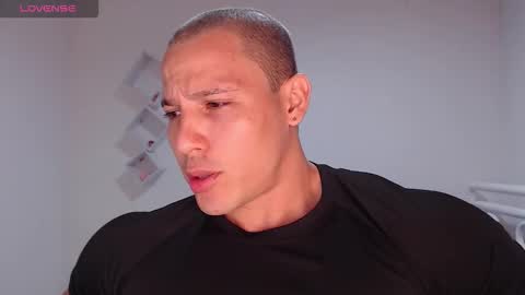 Max online show from 01-12-26, 04:07