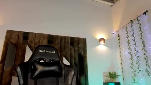 MAX online show from 02-18-25, 12:59