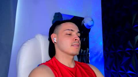 MAX online show from 01-12-26, 08:47