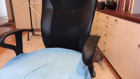 Max online show from 03-11-25, 07:48