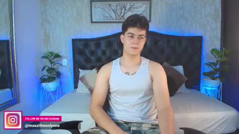 Snapshot of maxxicruz chatting on 12-03-25, 04:31 Maxxi online show from 12-03-25, 04:31