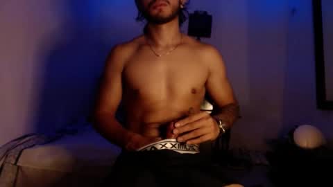 Snapshot of maxximus_10 chatting on 01-25-25, 06:12 maxximus_10 online show from 01-25-25, 06:12