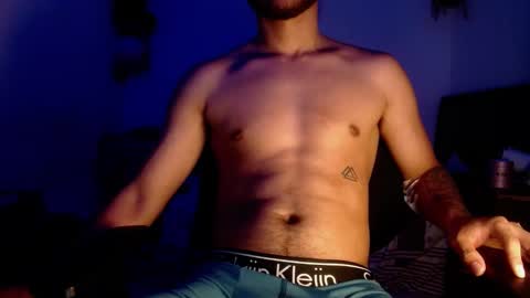 Snapshot of maxximus_10 chatting on 03-10-25, 05:54 maxximus_10 online show from 03-10-25, 05:54