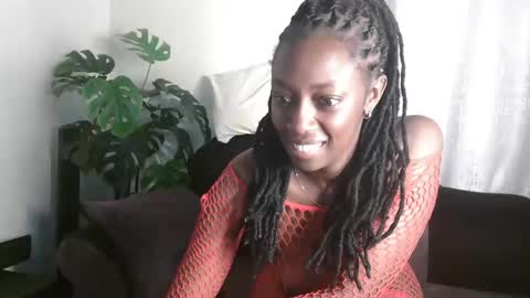 maxxinepetite online show from 09-12-25, 10:26