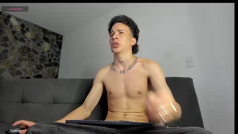 Snapshot of maxxx_bigcock chatting on 06-14-26, 02:09 Max online show from 06-14-26, 02:09
