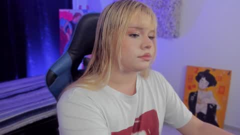 Snapshot of maxxxine_ chatting on 12-31-24, 10:56 Maxine Minx online show from 12-31-24, 10:56