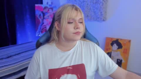 Snapshot of maxxxine_ chatting on 01-06-25, 04:47 Maxine Minx online show from 01-06-25, 04:47