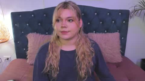 Snapshot of maxxxine_ chatting on 01-14-25, 11:31 Maxine Minx online show from 01-14-25, 11:31