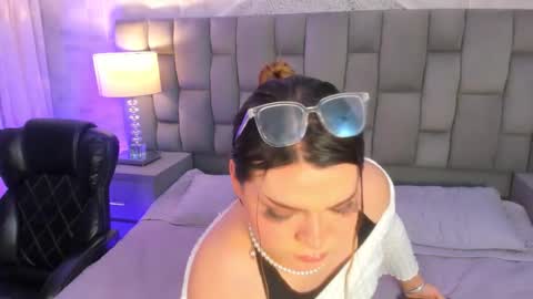 Maxine Minx online show from 03-16-26, 12:17