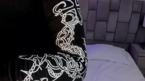 Maxine Minx online show from 04-19-26, 12:54