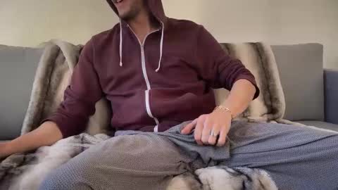 MaxXxurbate online show from 01-18-25, 11:11