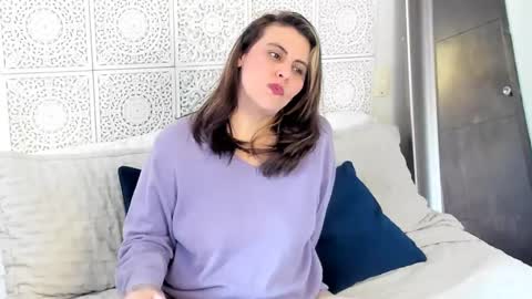 Snapshot of maxzy_star chatting on 01-21-25, 09:36 Victoria online show from 01-21-25, 09:36